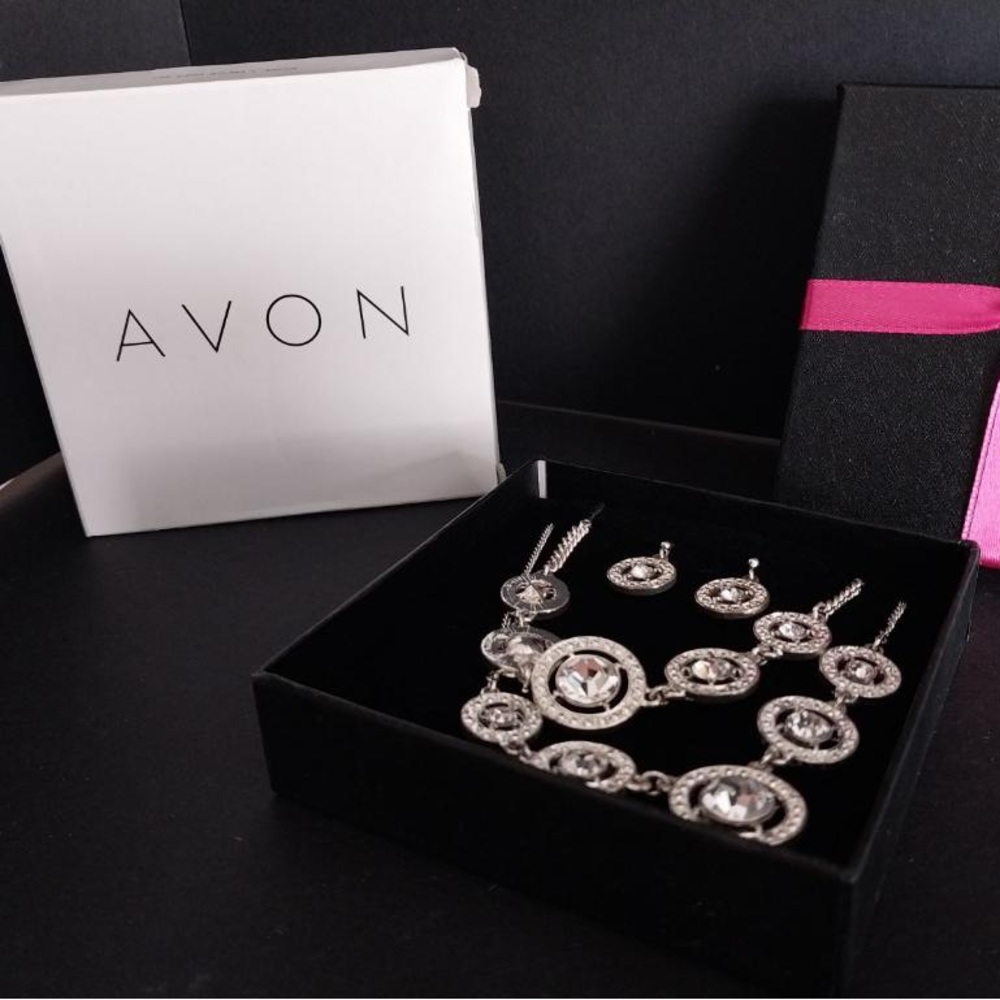 Avon 3 Piece Rose Giftset